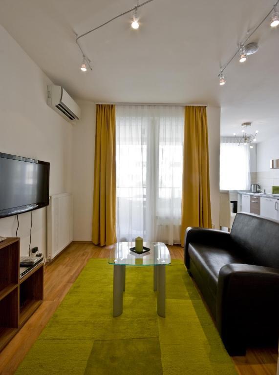 Corvin Lux Aparthotel Budapest Zimmer foto