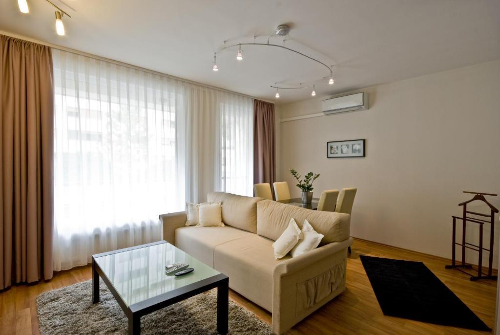 Corvin Lux Aparthotel Budapest Zimmer foto