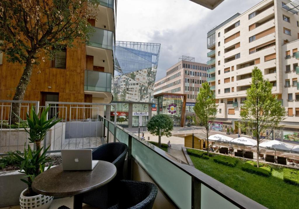 Corvin Lux Aparthotel Budapest Zimmer foto